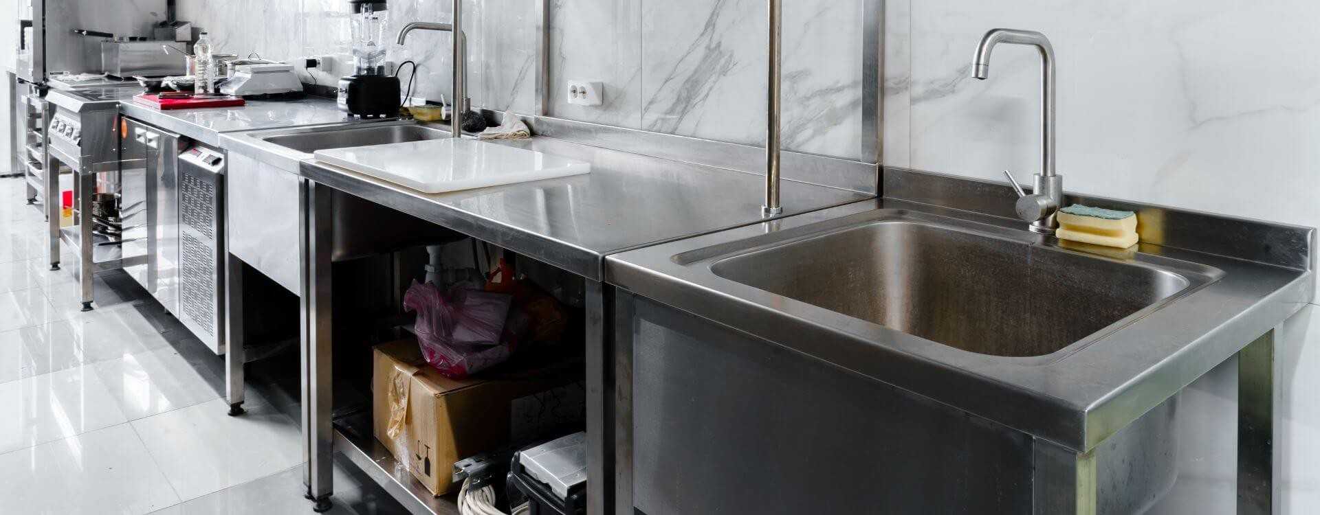 Моечные ванны из нержавейки для общепита: незаменимый инструмент гигиены и эффективности Моечные ванны из нержавейки для общепита: незаменимый инструмент гигиены и эффективности